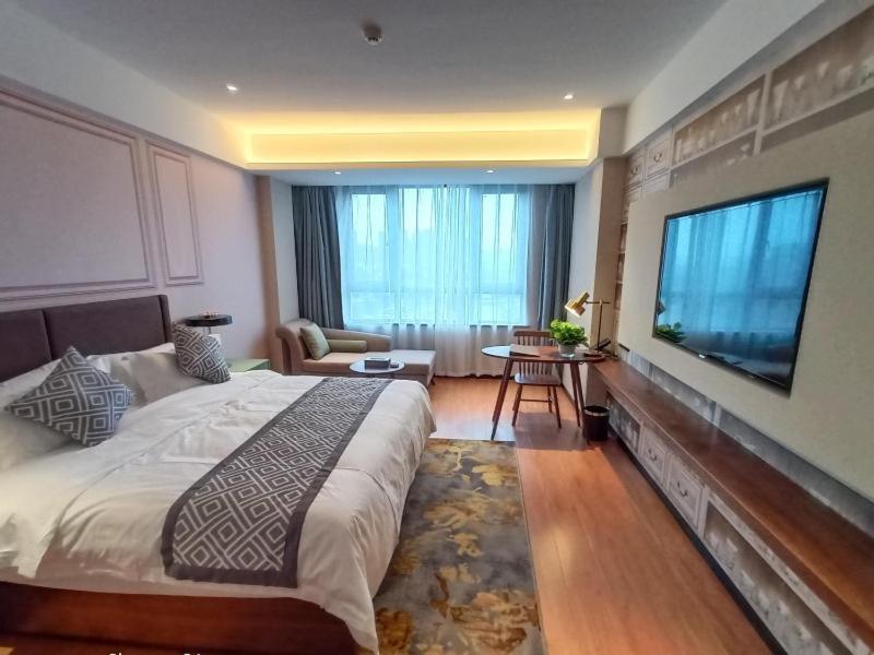 Gemei Hotel Luoyang Longmen High-Speed Railway Station Bagian luar foto