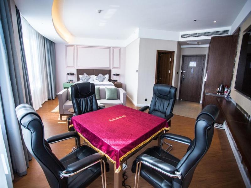 Gemei Hotel Luoyang Longmen High-Speed Railway Station Bagian luar foto